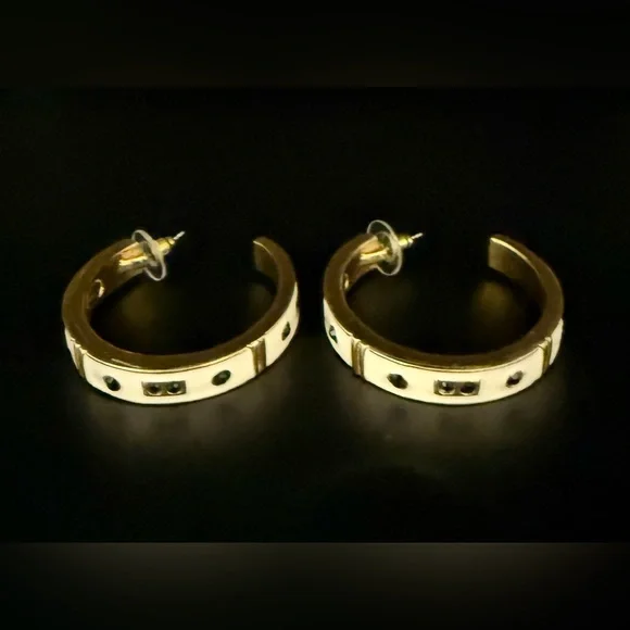 NWOT Kenneth Jay Lane Gold Tone & Cream Enamel Hoops. Artfully Designed. - Picture 2 of 6